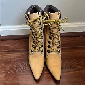 Manolo Blahnik Oklamod Booties